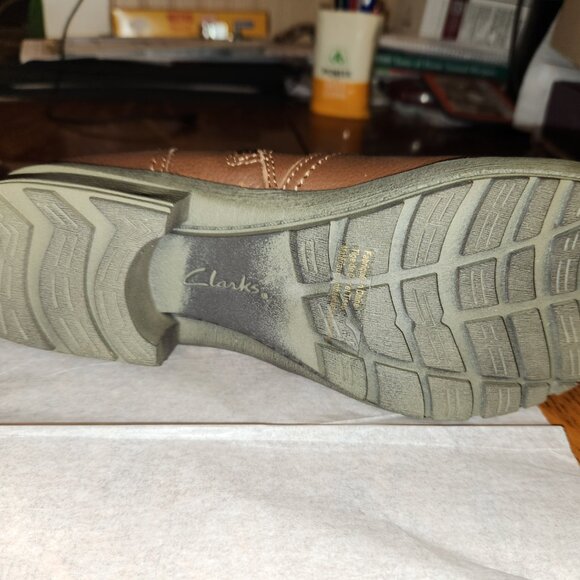 Clarks Riddle Avant Boots NWT - Picture 8 of 8